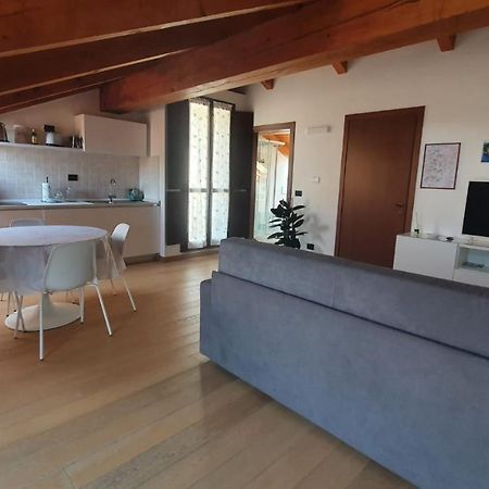 Appartamento Residenza Lavinia Monforte dʼAlba Exteriér fotografie