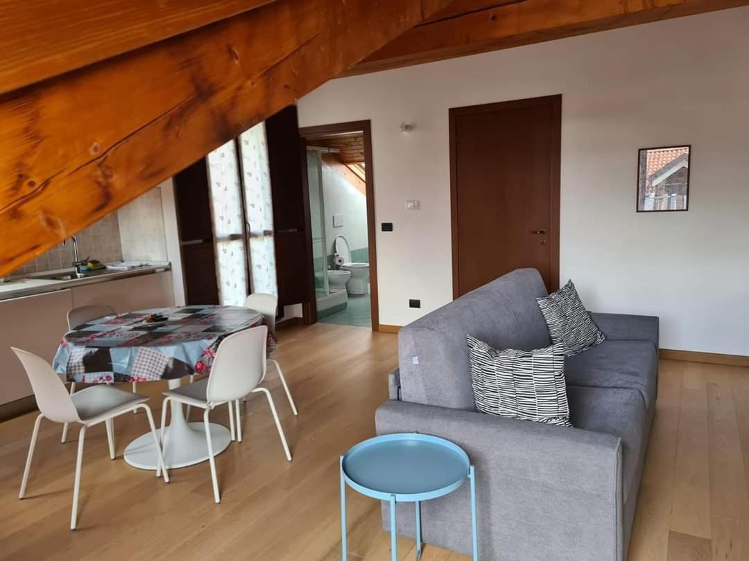 Appartamento Residenza Lavinia Monforte dʼAlba Exteriér fotografie