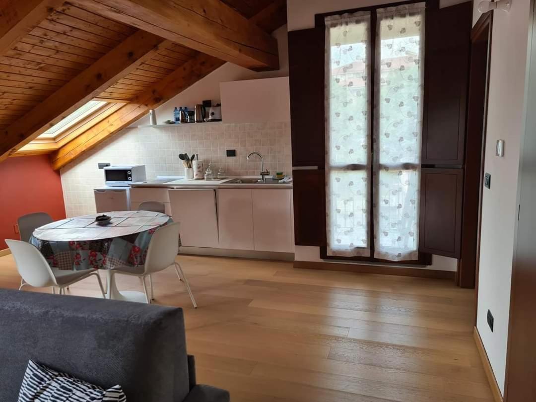 Appartamento Residenza Lavinia Monforte dʼAlba Exteriér fotografie