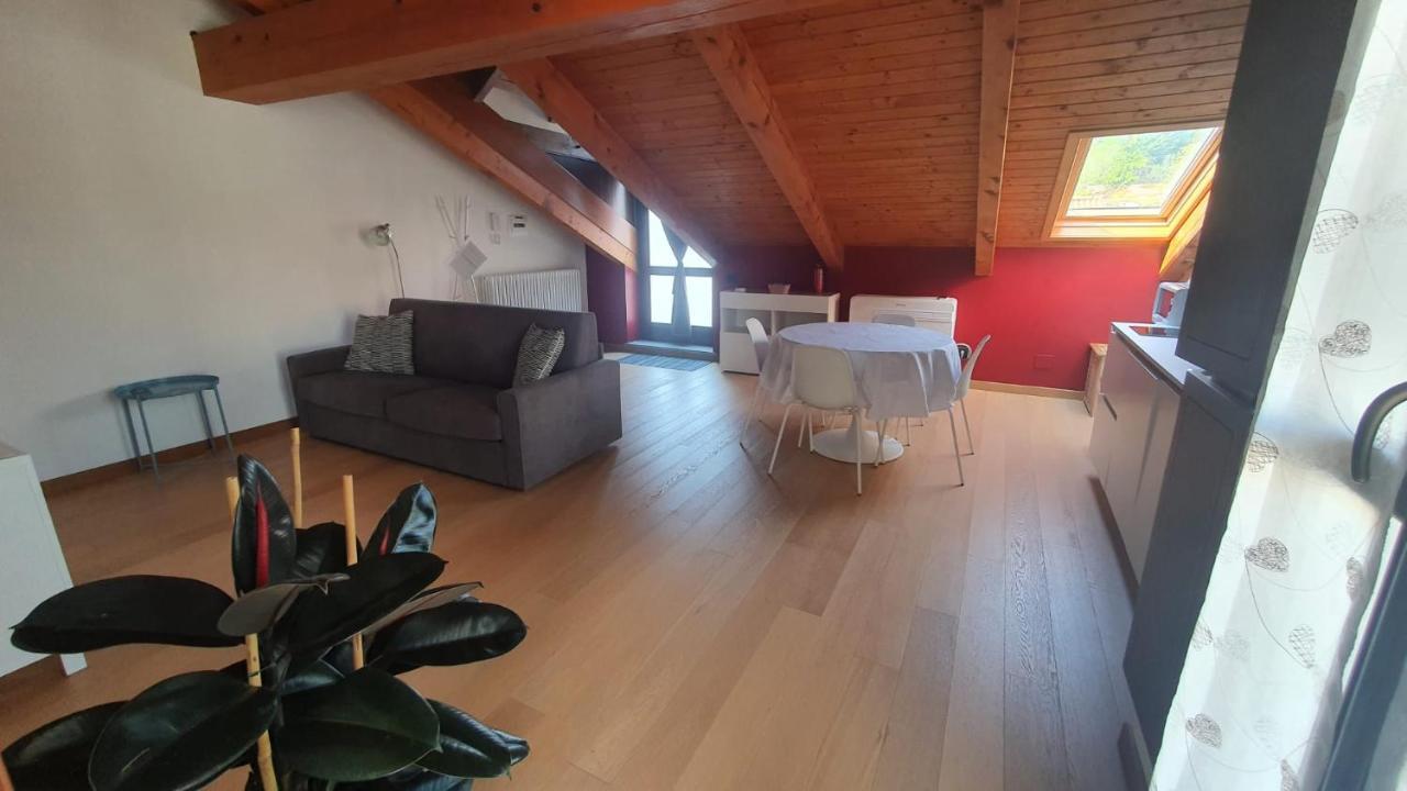 Appartamento Residenza Lavinia Monforte dʼAlba Exteriér fotografie